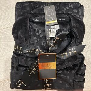 Nicole Miller pajama set NWT size M